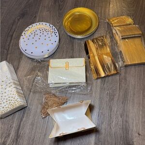 Elegant Gold and White Party Supplies Set